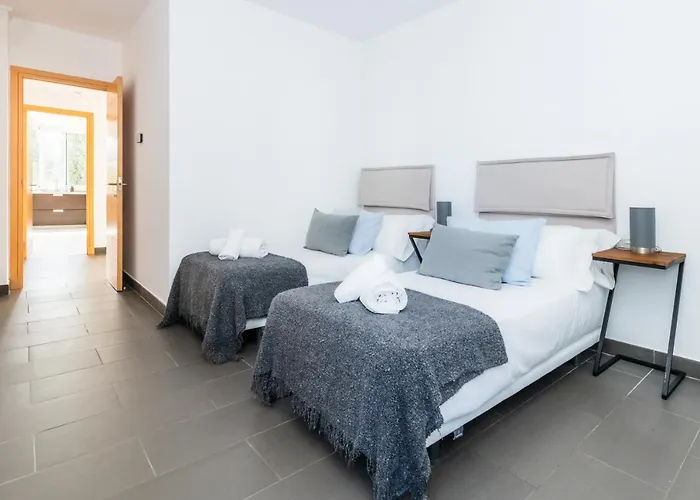 וילה Miramar By Glasir סיטגס