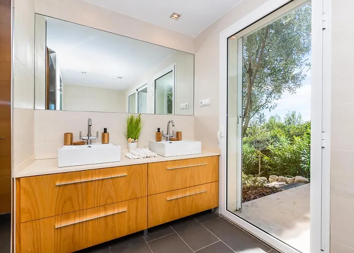 Miramar By Glasir וילה סיטגס