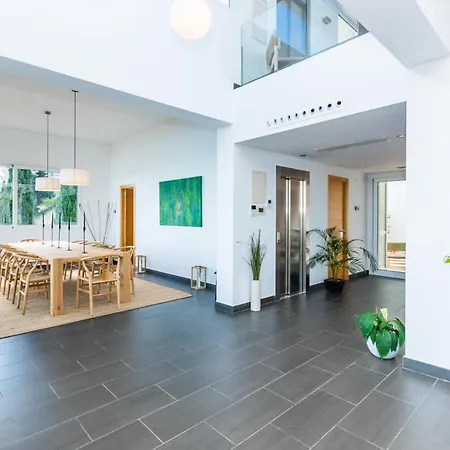 Miramar By Glasir Villa