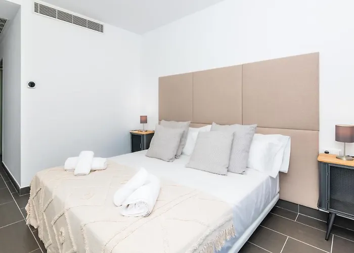 Вілла Miramar By Glasir Сіджас