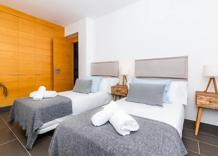 Miramar By Glasir Вілла