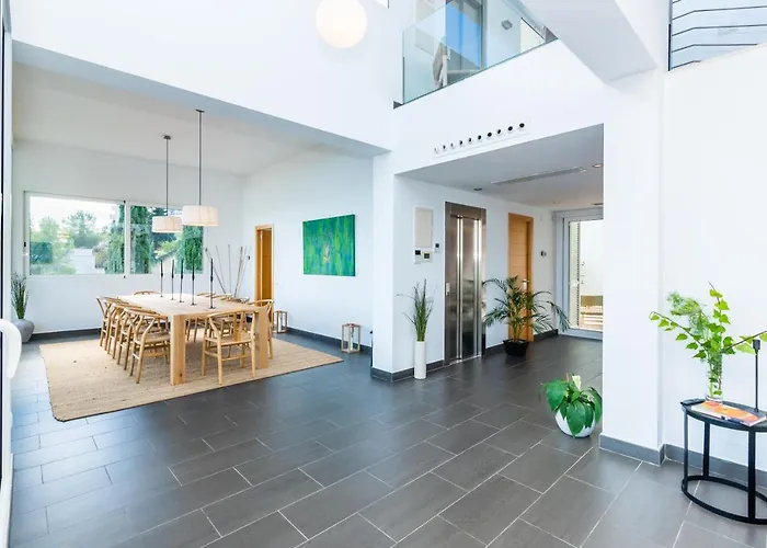 Miramar By Glasir Villa