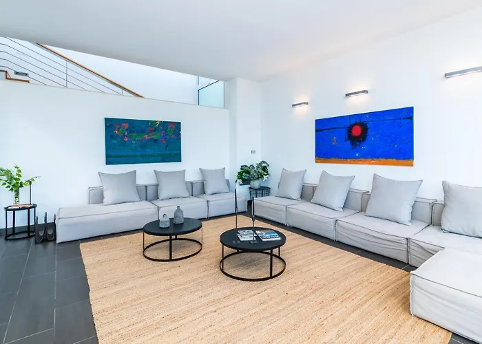 Villa Miramar By Glasir *