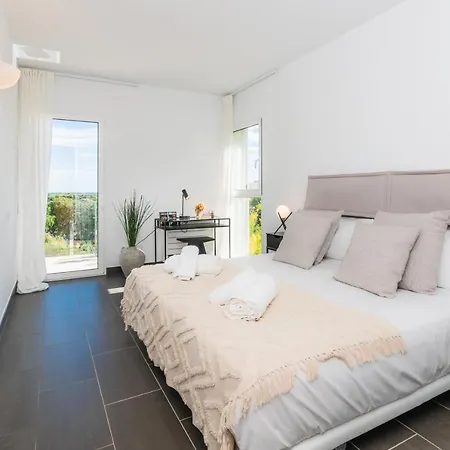 Vila Miramar By Glasir