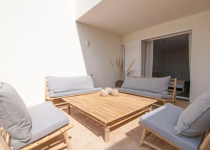 Miramar By Glasir فيلة